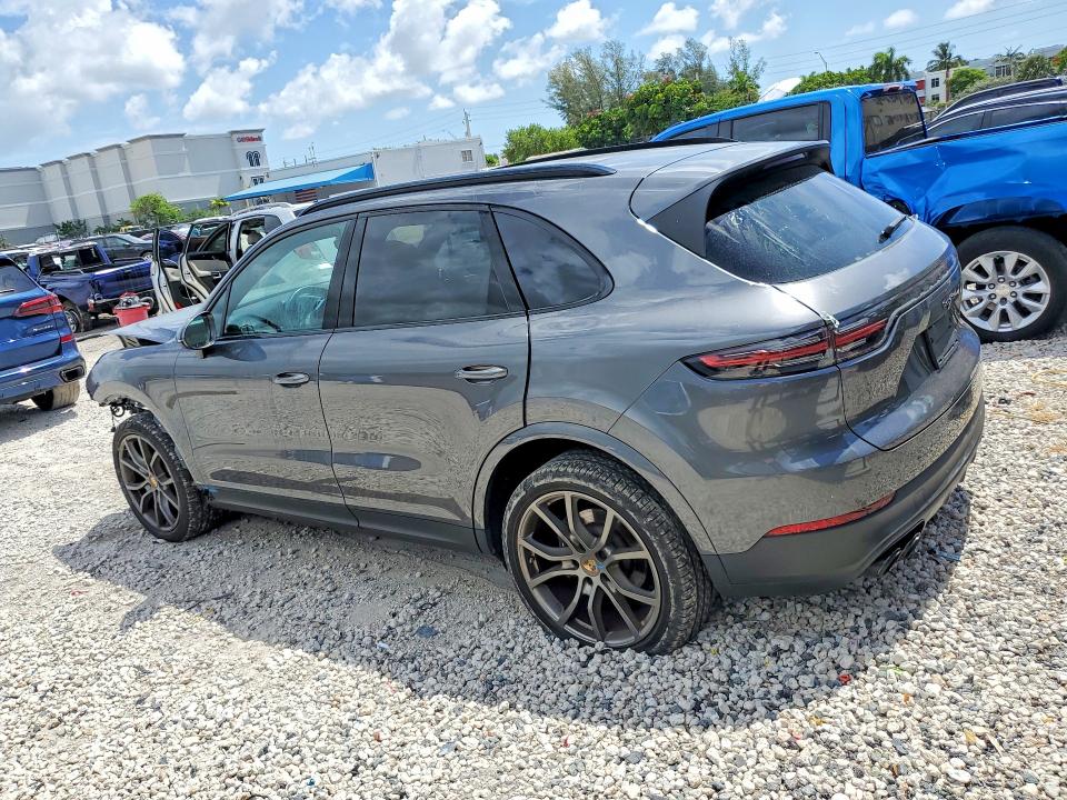 Photo 2 from auction – 2022 PORSCHE CAYENNE with VIN WP1AA2AY4NDA04083