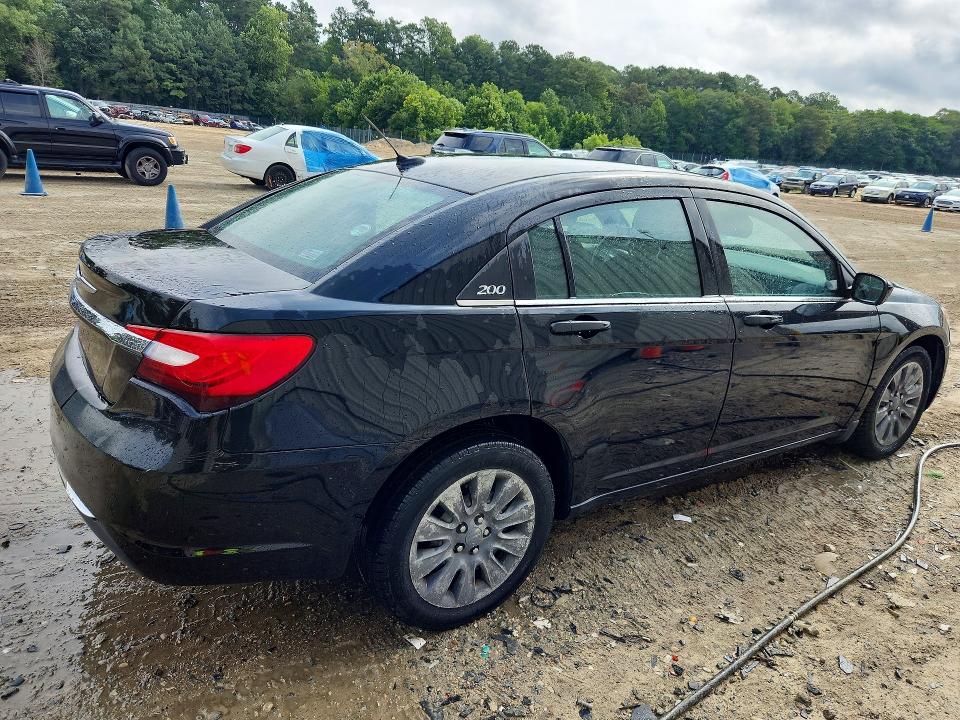 Photo 3 from auction – 2012 CHRYSLER 200 with VIN 1C3CCBAB9CN167047