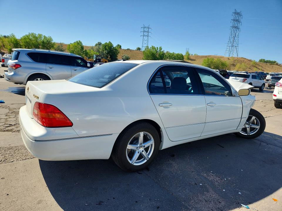 Photo 3 from auction – 2002 LEXUS LS with VIN JTHBN30F420079934