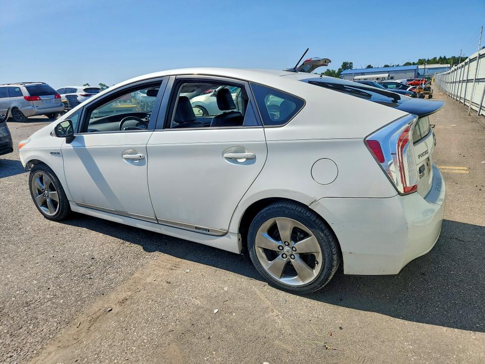 Photo 2 from auction – 2013 TOYOTA PRIUS with VIN JTDKN3DU4D1670594