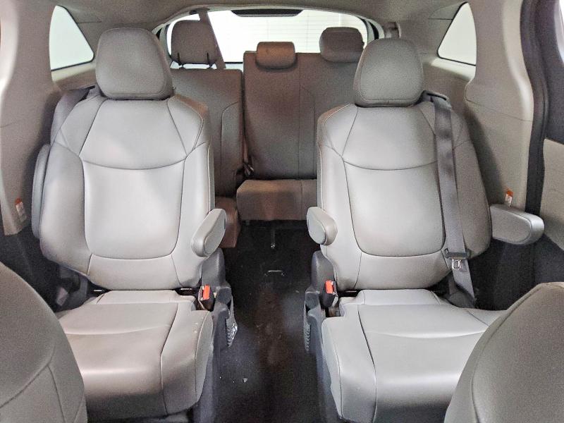 Photo 10 from auction – 2022 TOYOTA SIENNA with VIN 5TDYRKEC0NS134082
