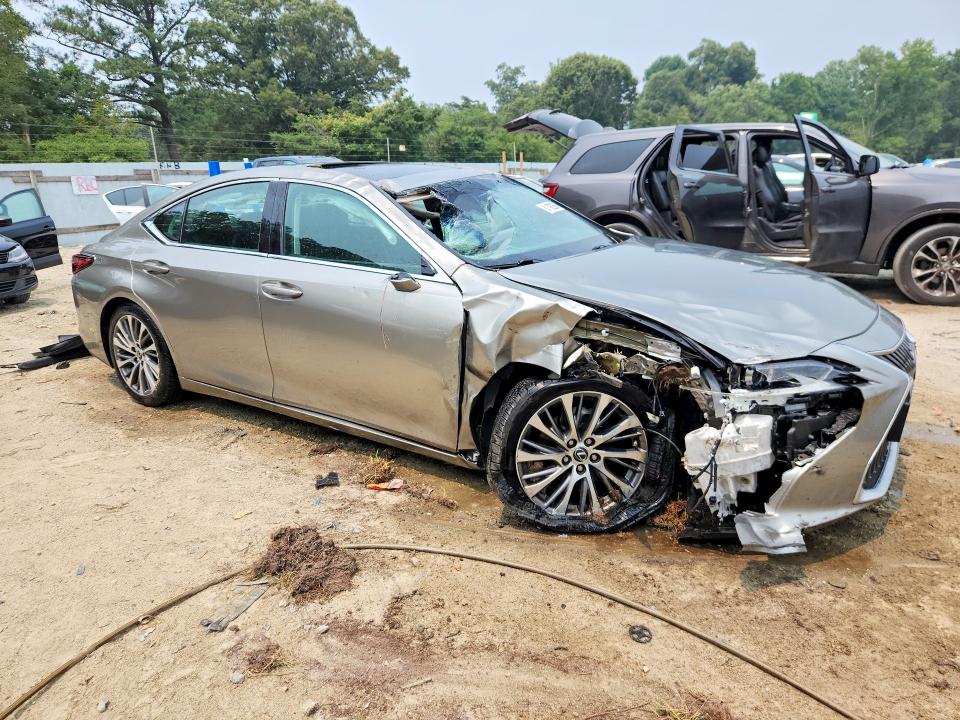 Photo 4 from auction – 2019 LEXUS ES with VIN 58ABZ1B11KU008408