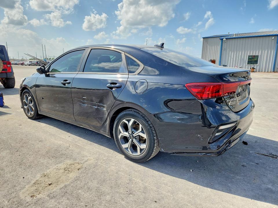 Photo 2 from auction – 2021 KIA FORTE with VIN 3KPF24AD7ME270644