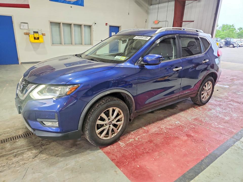 NISSAN ROGUE 2017 with VIN JN8AT2MV7HW004296 - Photo from auction