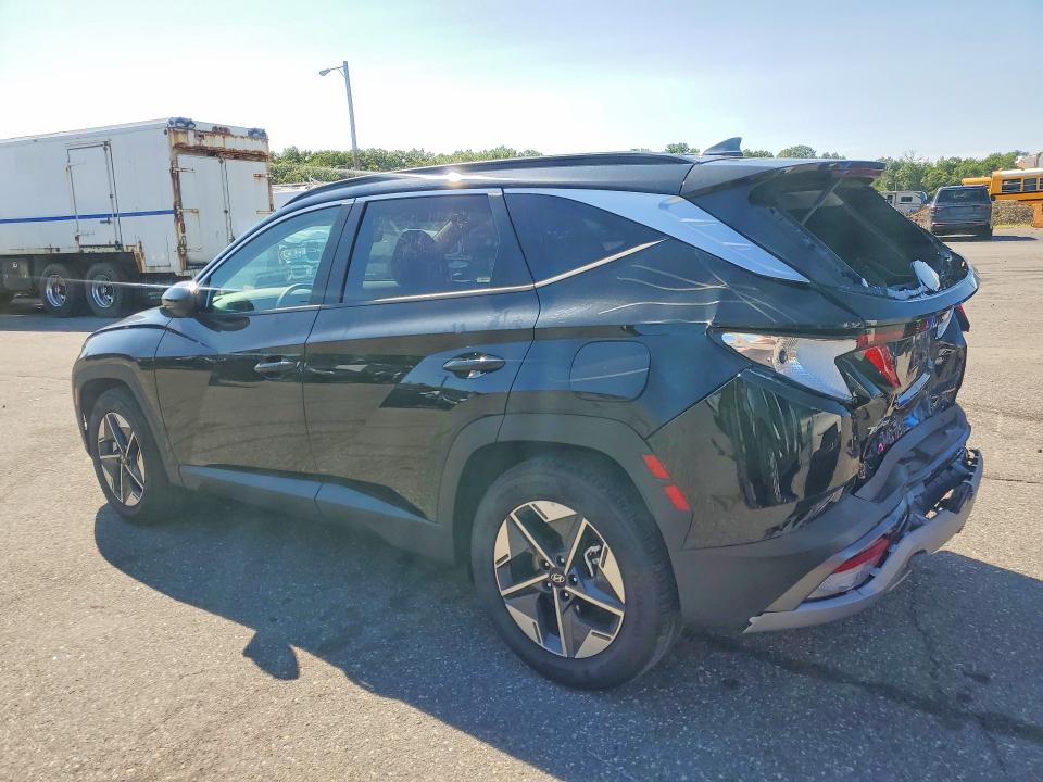 Photo 2 from auction – 2026 HYUNDAI TUCSON with VIN 5NMJB3DE0TH694375
