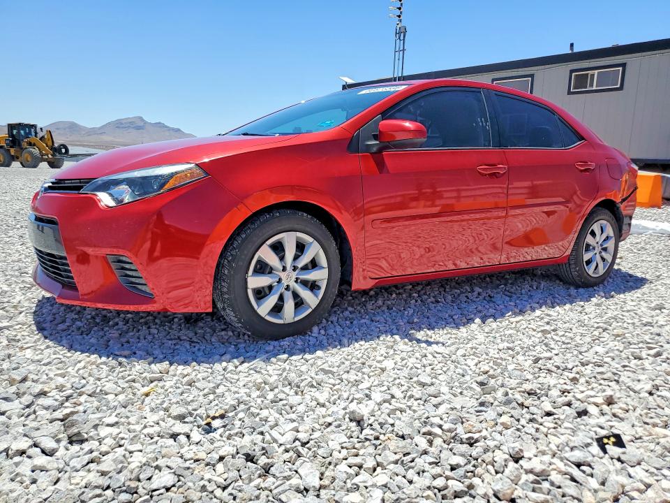 TOYOTA COROLLA 2015 con VIN 5YFBURHE3FP345801 - Foto de la subasta