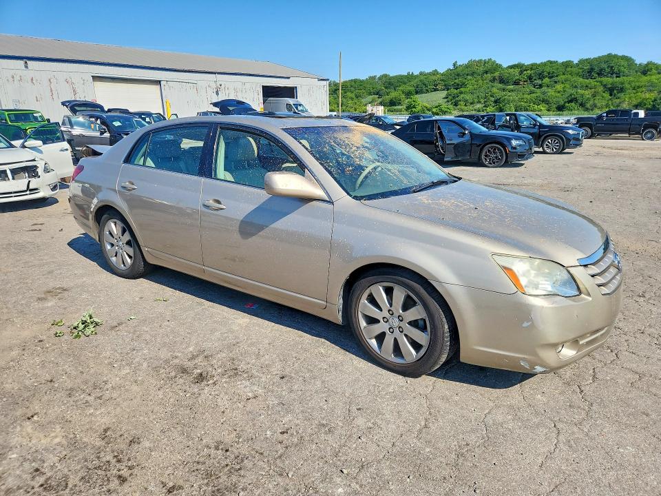 Photo 4 from auction – 2005 TOYOTA AVALON with VIN 4T1BK36B45U037688