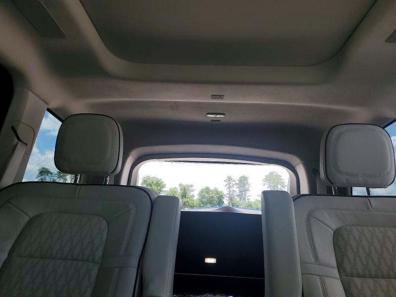 Photo 10 from auction – 2023 LINCOLN AVIATOR with VIN 5LM5J9XC4PGL23176