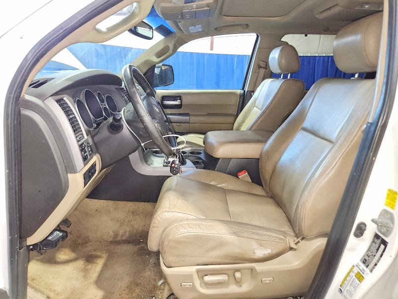 Photo 7 from auction – 2010 TOYOTA SEQUOIA with VIN 5TDJY5G17AS027803