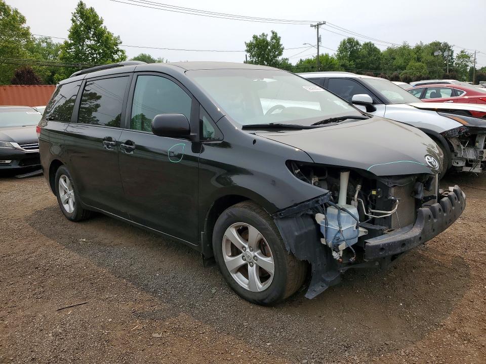 Фото 4 с аукциона – 2012 TOYOTA SIENNA с VIN 5TDKK3DC4CS231591