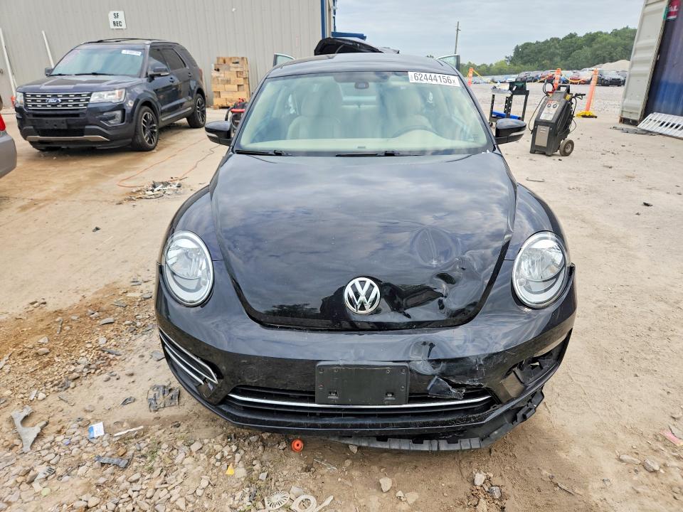 Photo 5 from auction – 2018 VOLKSWAGEN BEETLE with VIN 3VWJD7AT2JM714766