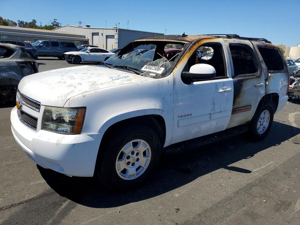 CHEVROLET TAHOE 2013 with VIN 1GNSCBE00DR237469 - Photo from auction