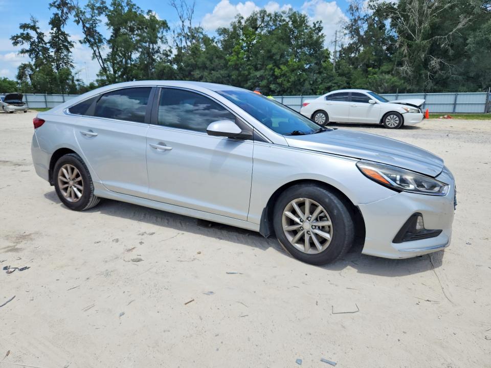 Photo 4 from auction – 2018 HYUNDAI SONATA with VIN 5NPE24AF3JH701193