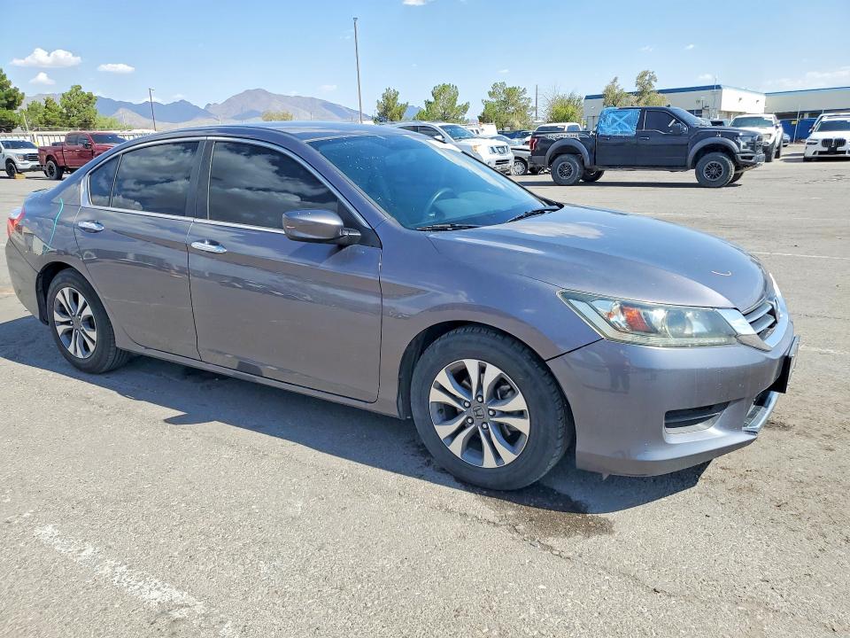 Photo 4 from auction – 2014 HONDA ACCORD with VIN 1HGCR2F33EA108244