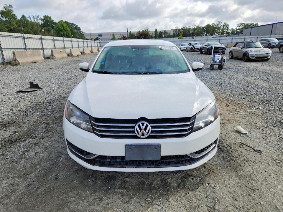 Photo 5 from auction – 2014 VOLKSWAGEN PASSAT with VIN 1VWAP7A32EC010324