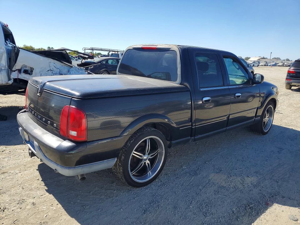 Photo 3 from auction – 2002 LINCOLN BLACKWOOD with VIN 5LTEW05A22KJ03060