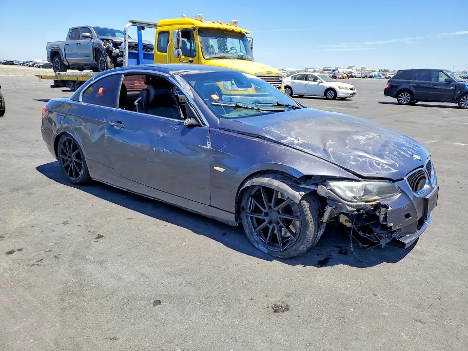 Photo 4 from auction – 2007 BMW 335 with VIN WBAWL73567PX48221