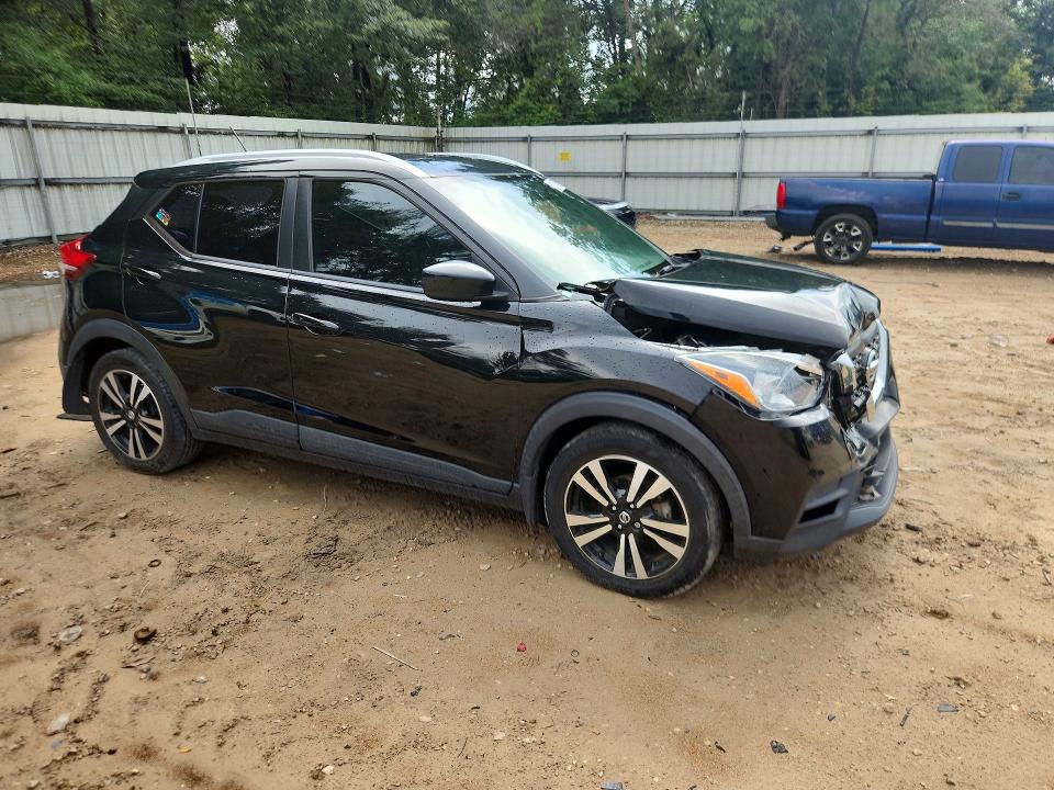 Photo 4 from auction – 2019 NISSAN KICKS with VIN 3N1CP5CU0KL560372