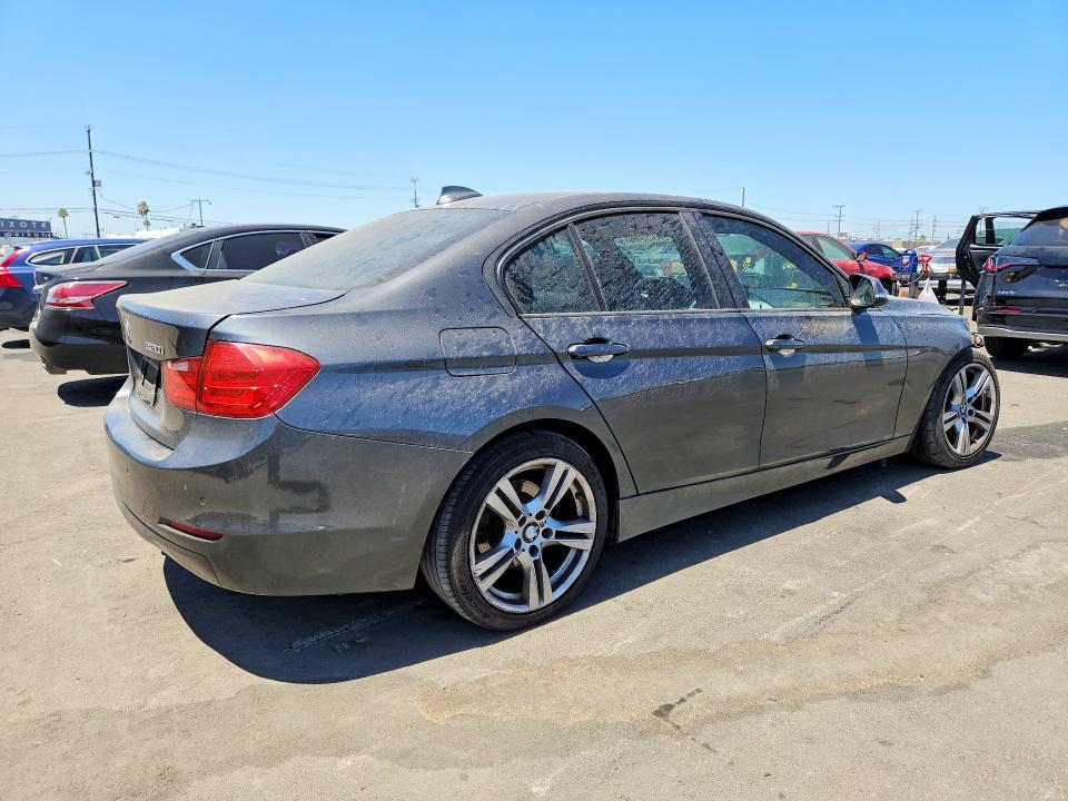 Photo 3 from auction – 2014 BMW 320 with VIN WBA3B1C52EP680984