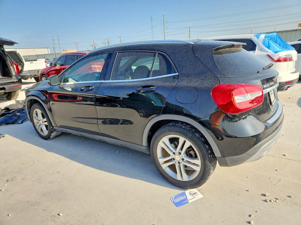 Photo 2 from auction – 2015 MERCEDES-BENZ GLA with VIN WDCTG4EB6FJ165669