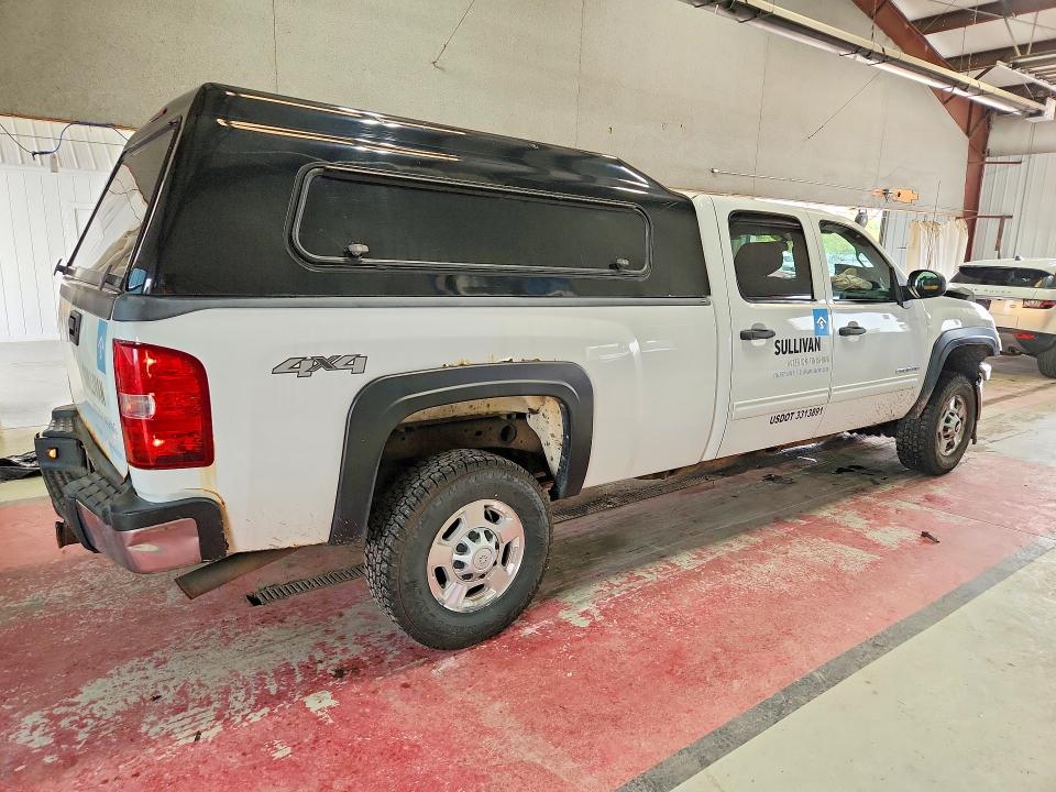 Photo 3 from auction – 2011 CHEVROLET SILVERADO with VIN 1GC1KXCG4BF218555