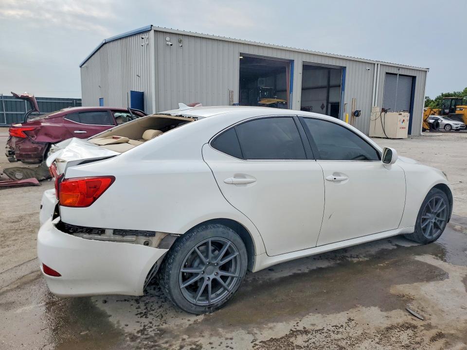 Photo 3 from auction – 2008 LEXUS IS with VIN JTHCK262485023449