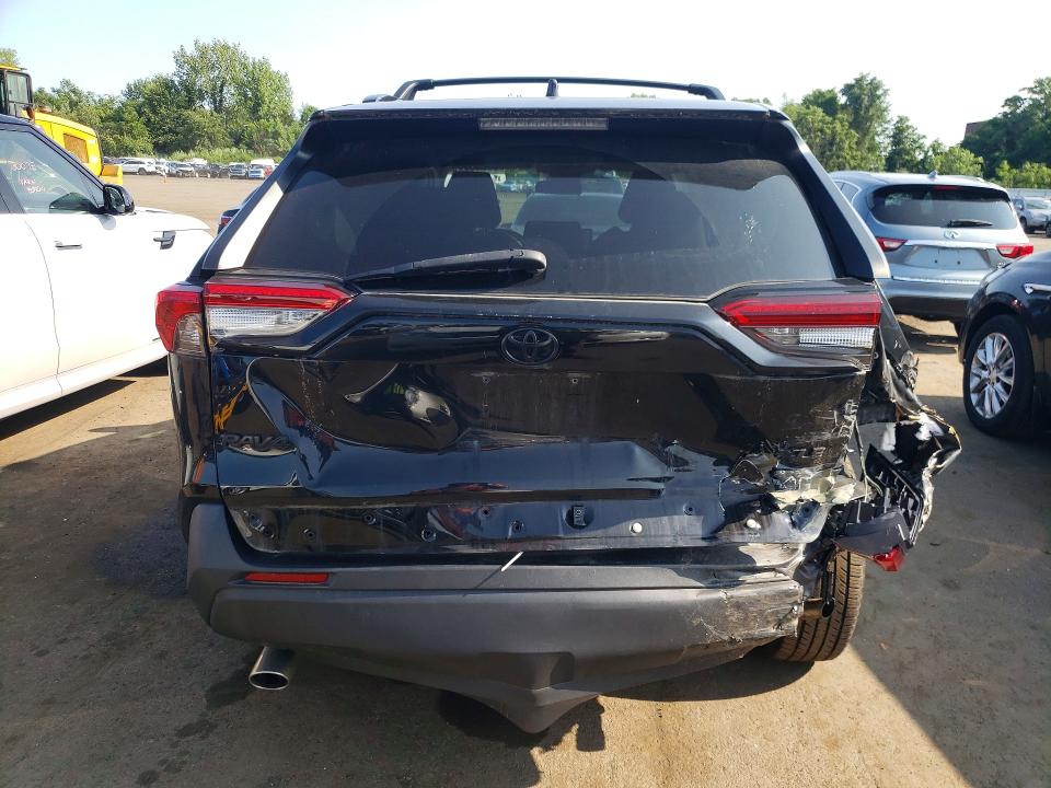 Photo 6 from auction – 2021 TOYOTA RAV4 with VIN 2T3W1RFV4MC133622