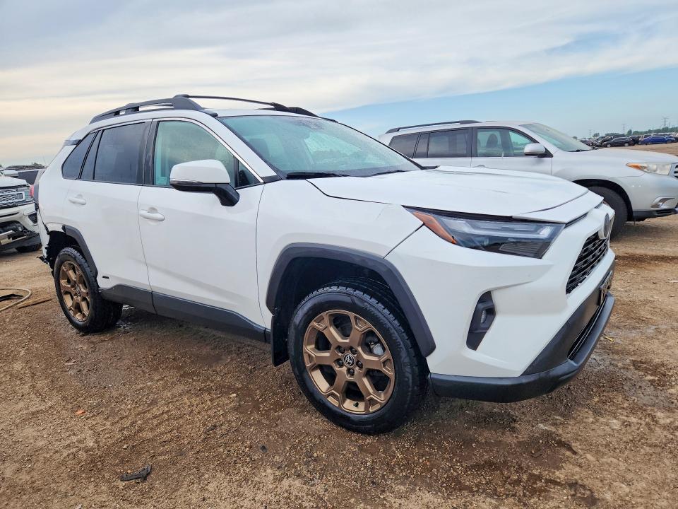 Photo 4 from auction – 2023 TOYOTA RAV4 with VIN 2T3UWRFV7PW179439