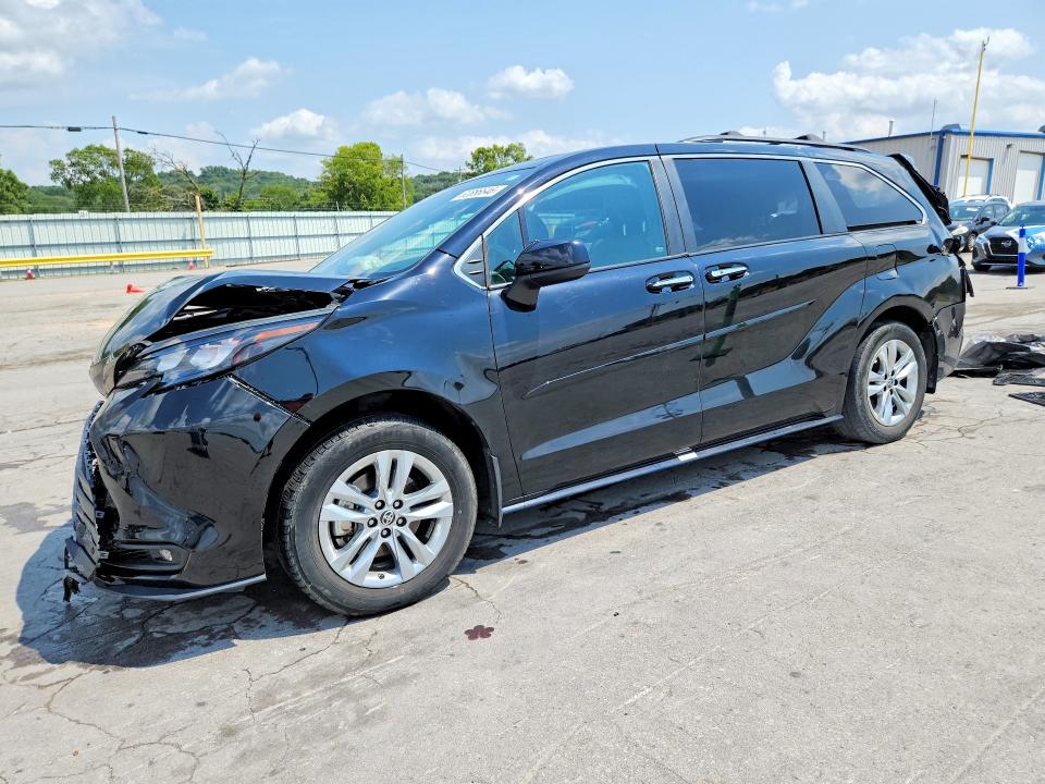 2023 TOYOTA SIENNA