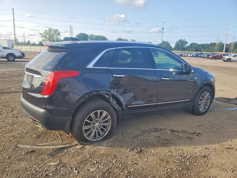 Photo 3 from auction – 2017 CADILLAC XT5 with VIN 1GYKNDRSXHZ149670