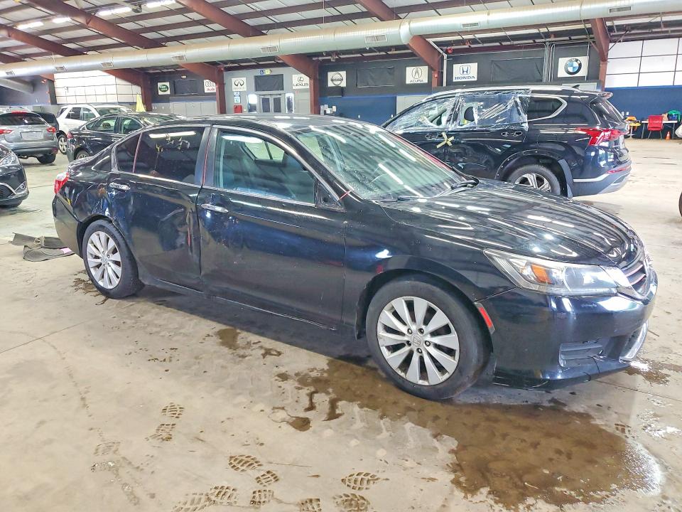 Photo 4 from auction – 2015 HONDA ACCORD with VIN 1HGCR2F31FA131328