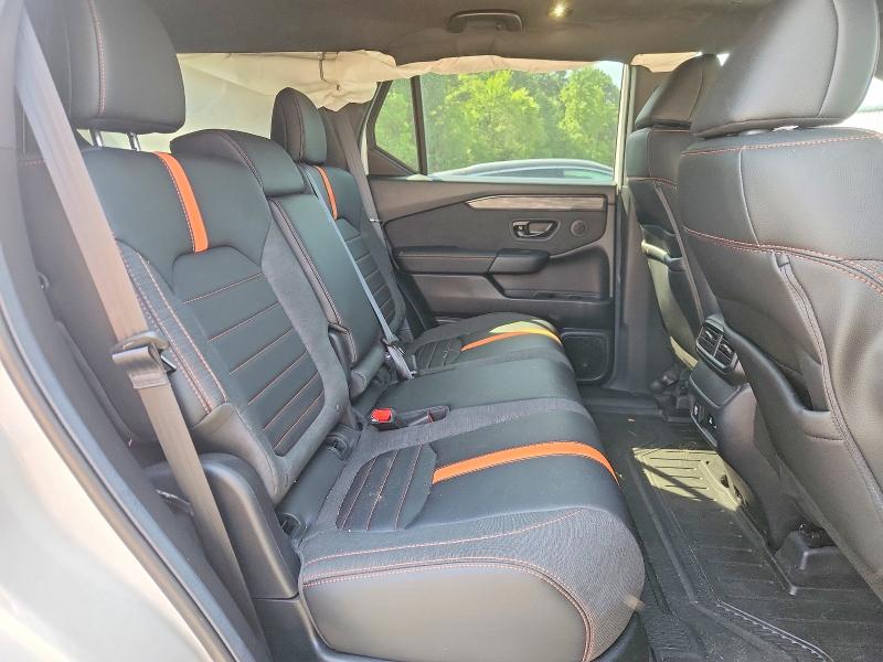Photo 11 from auction – 2026 HONDA PASSPORT with VIN 5FNYF9H50TB028022