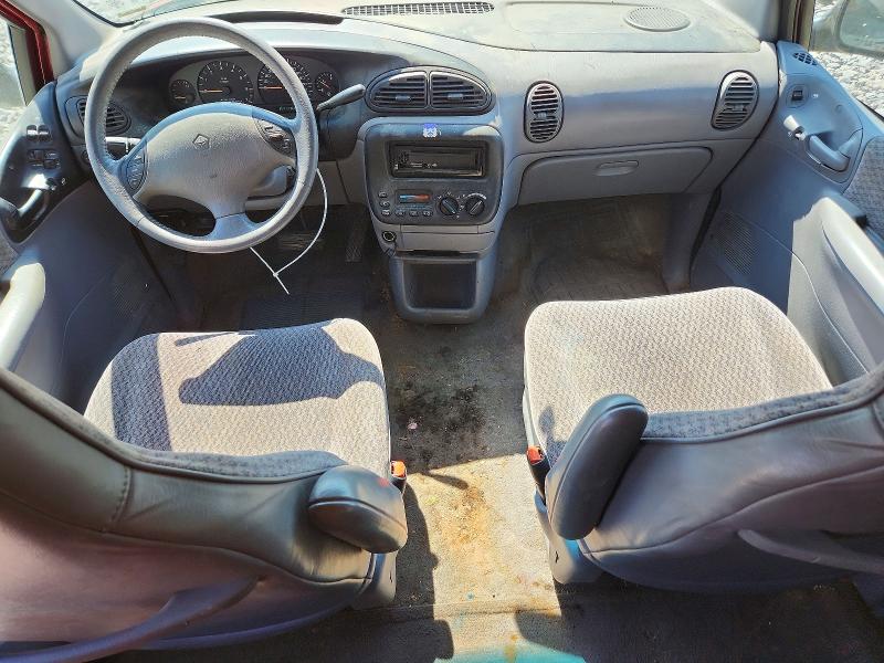 Photo 8 from auction – 2000 DODGE CARAVAN with VIN 2B4GP45G7YR718876