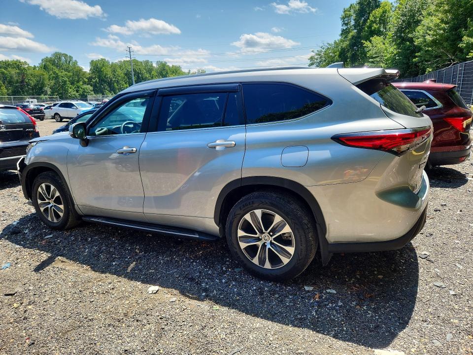 Photo 2 from auction – 2023 TOYOTA HIGHLANDER with VIN 5TDKDRAH6PS028222