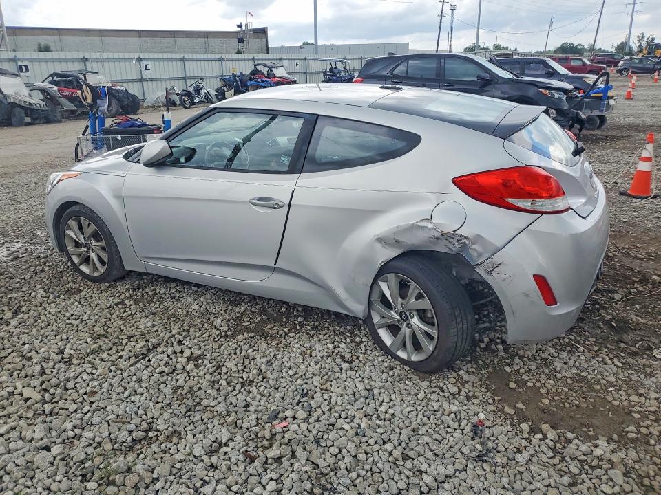 Photo 2 from auction – 2016 HYUNDAI VELOSTER with VIN KMHTC6AD7GU275565
