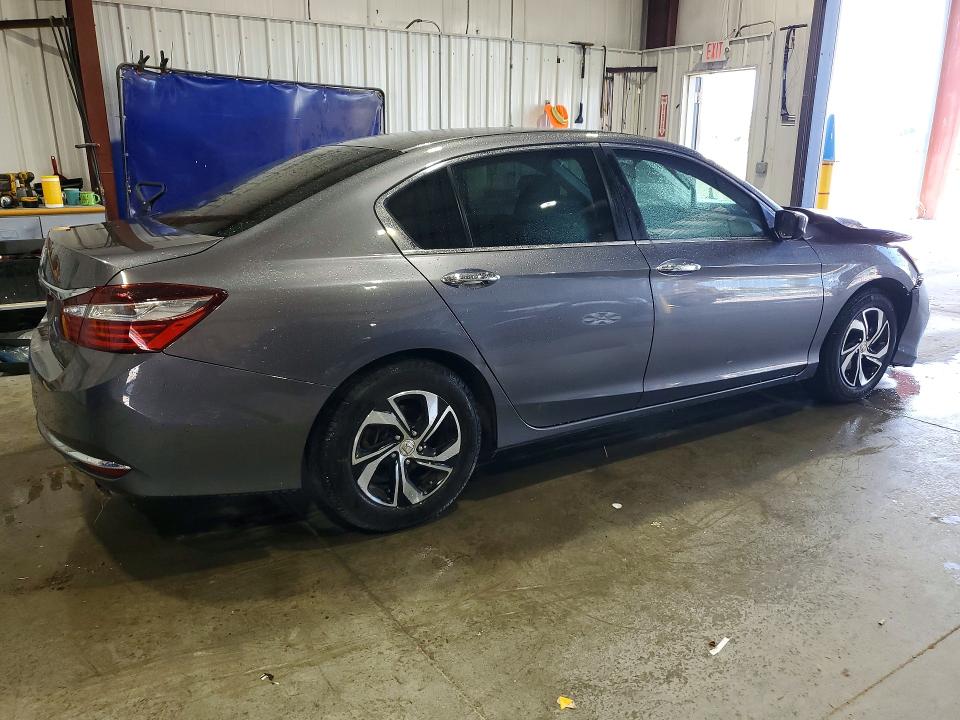 Photo 3 from auction – 2017 HONDA ACCORD with VIN 1HGCR2F38HA293704