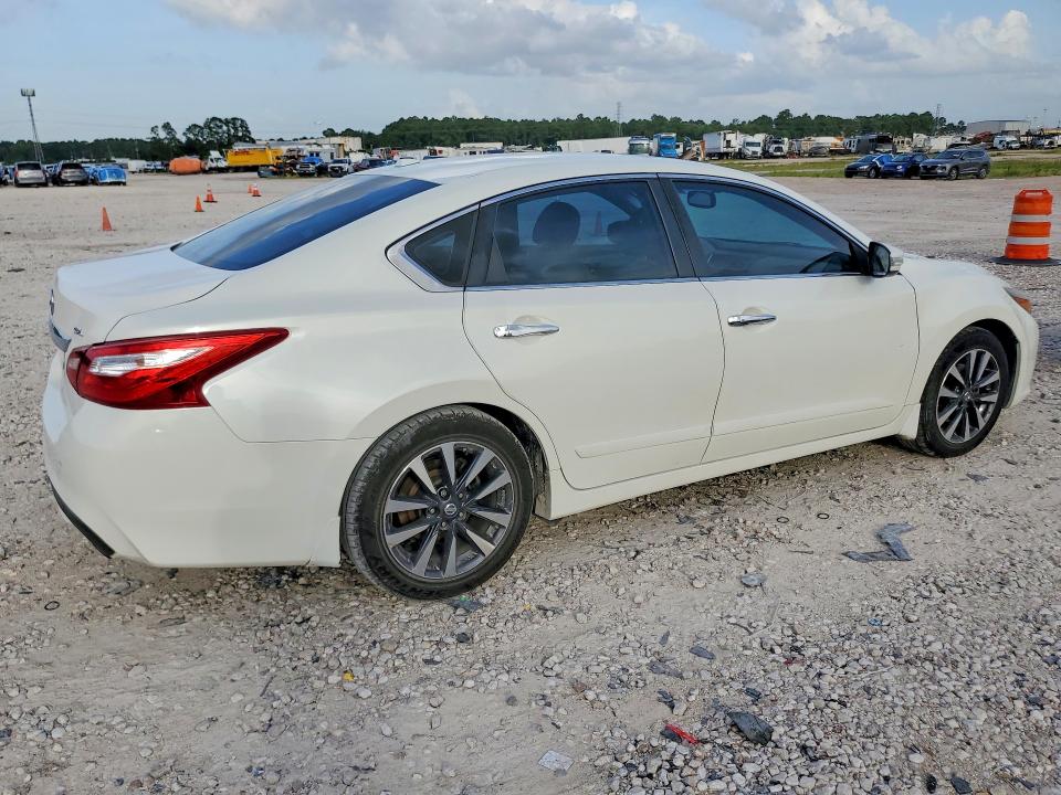 Photo 3 from auction – 2016 NISSAN ALTIMA with VIN 1N4AL3AP5GC242743