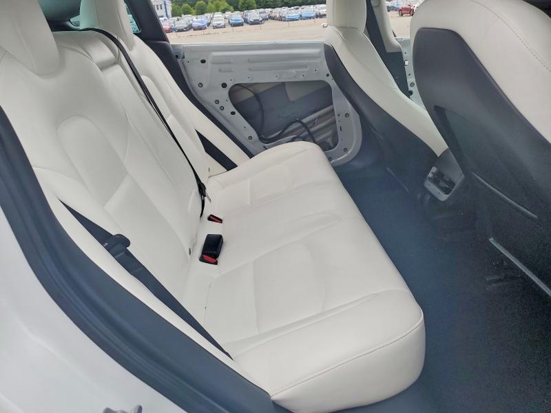 Photo 10 from auction – 2022 TESLA MODEL 3 with VIN 5YJ3E1EB4NF114493