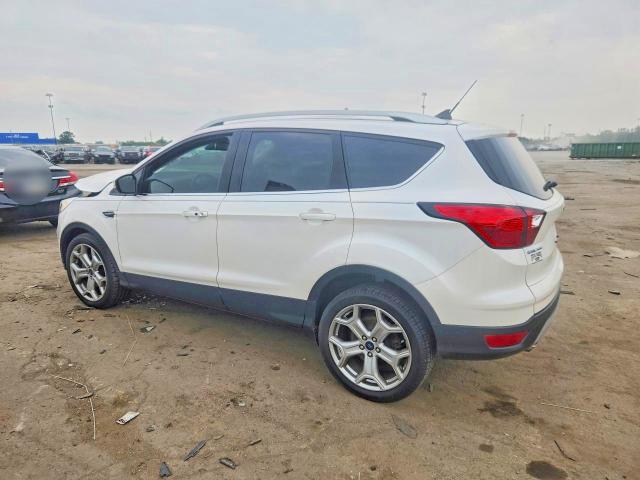 Photo 2 from auction – 2019 FORD ESCAPE with VIN 1FMCU0J95KUB55598