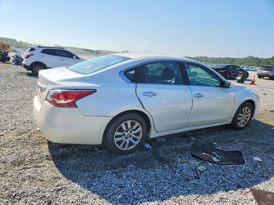 Photo 3 from auction – 2015 NISSAN ALTIMA with VIN 1N4AL3AP7FC118603