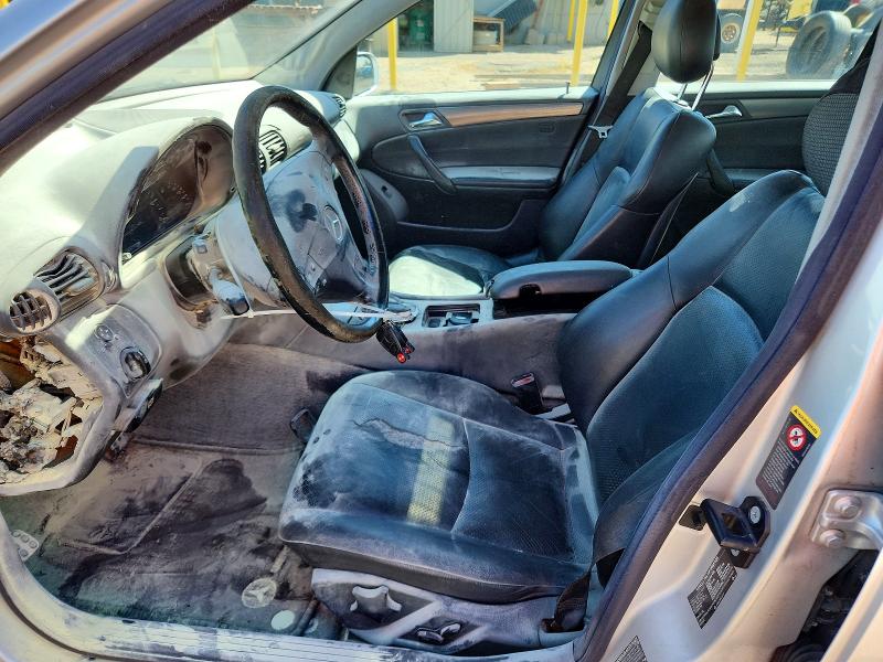 Photo 7 from auction – 2004 MERCEDES-BENZ C with VIN WDBRF40J04F517581