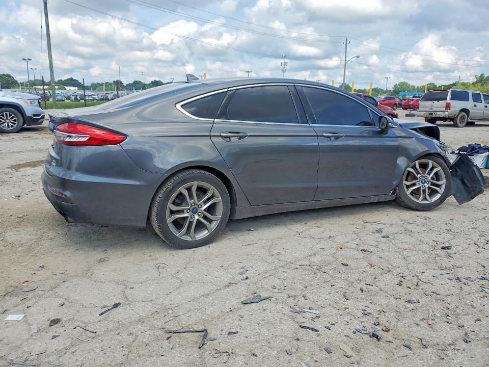 Zdjęcie 3 z aukcji – 2019 FORD FUSION z VIN 3FA6P0CD3KR147426