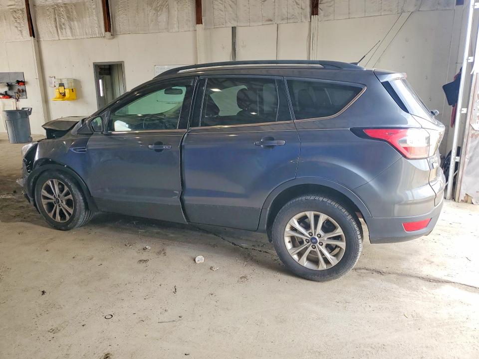 Photo 2 from auction – 2018 FORD ESCAPE with VIN 1FMCU9GD2JUB59686