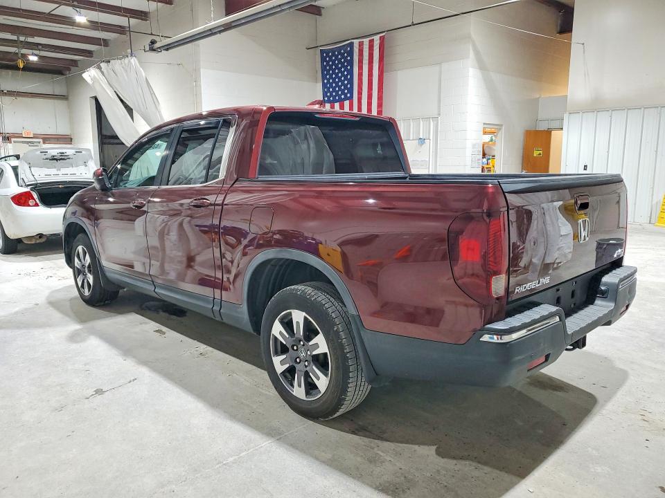 Photo 2 from auction – 2017 HONDA RIDGELINE with VIN 5FPYK3F65HB003376