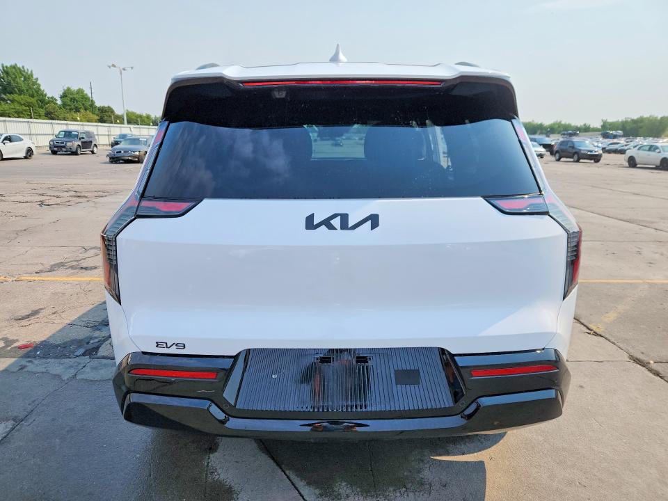 Photo 6 from auction – 2026 KIA EV9 with VIN 5XYADFS58TG007720