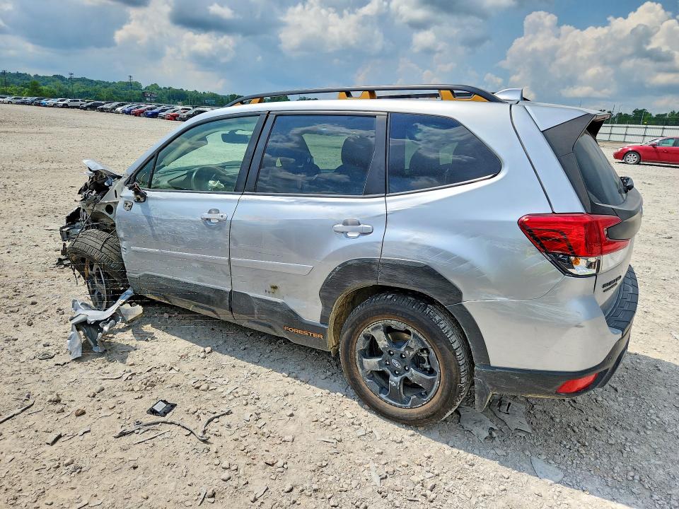 Photo 2 from auction – 2022 SUBARU FORESTER with VIN JF2SKAMC6NH514846