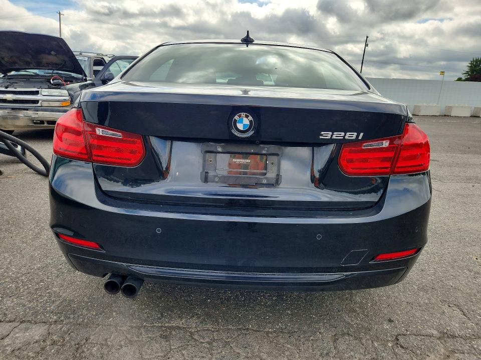 Photo 6 from auction – 2014 BMW 328 with VIN WBA3C1C5XEK108815