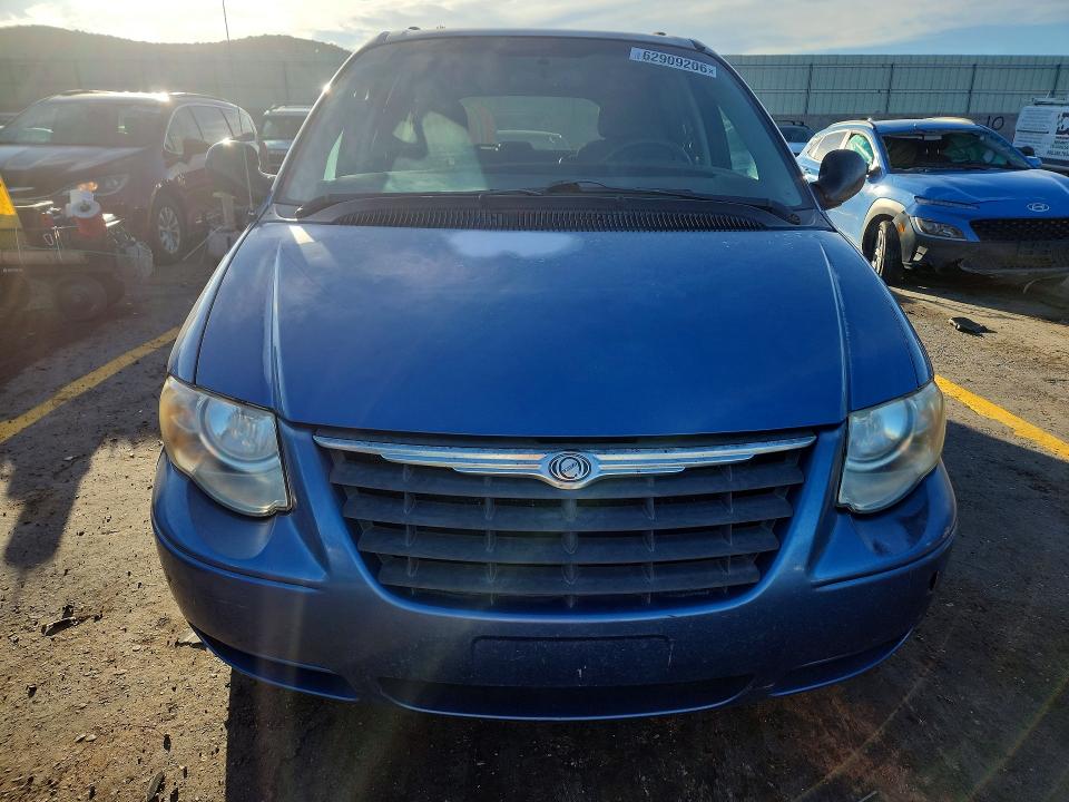 Снимка 5 от търг – 2007 CHRYSLER TOWN & COUNTRY с VIN 2A4GP54LX7R281407