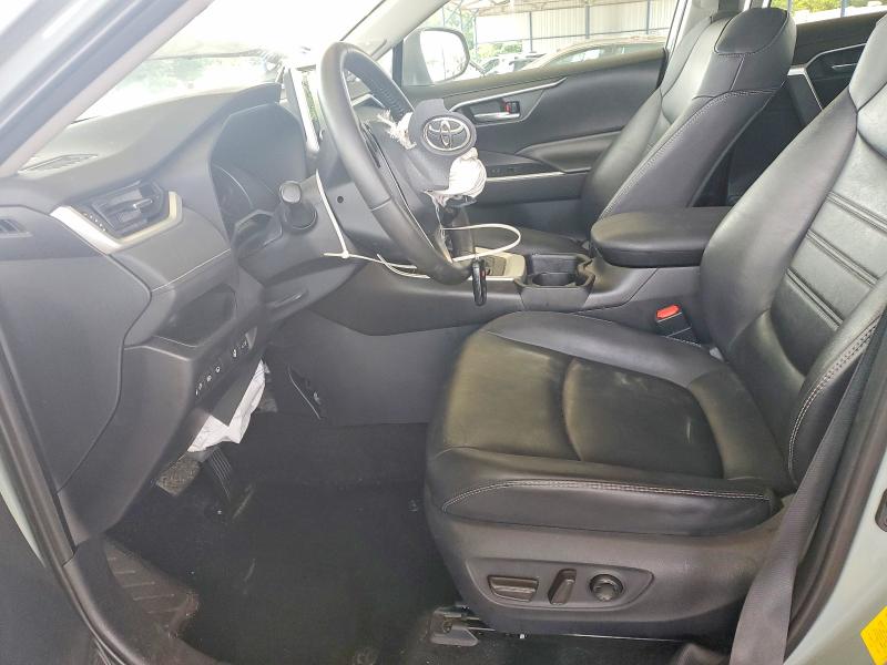 Photo 7 from auction – 2019 TOYOTA RAV4 with VIN 2T3C1RFV3KW034174
