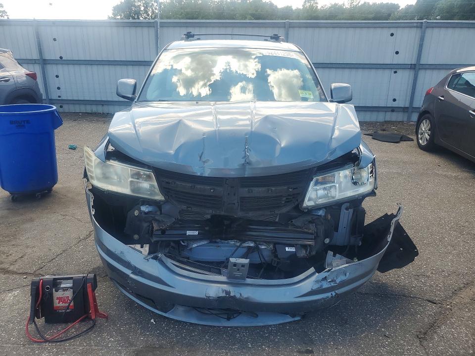 Zdjęcie 5 z aukcji – 2010 DODGE JOURNEY z VIN 3D4PH5FV1AT190129